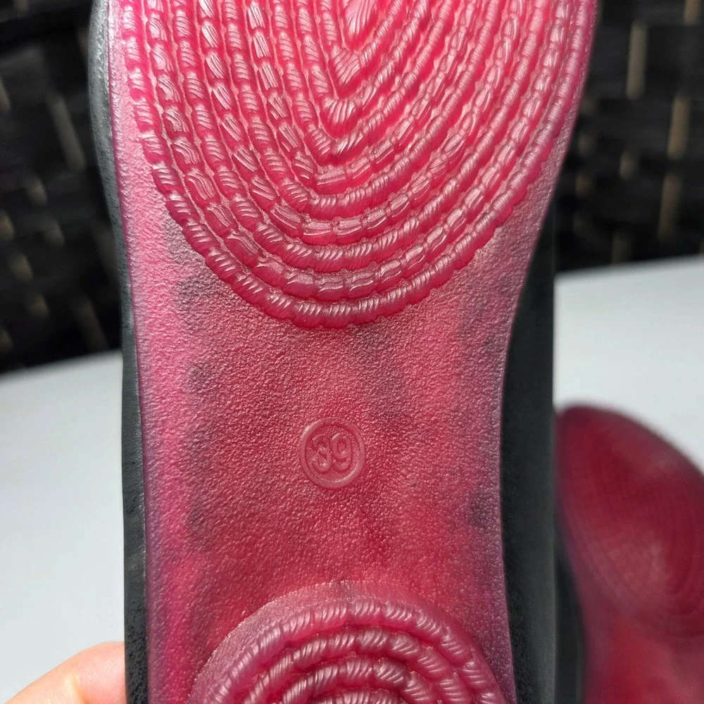 Unbranded Black Distressed Button Accent Loafers Flats Size 39 Burgundy Sole